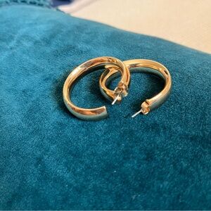 Large gold hoop earrings